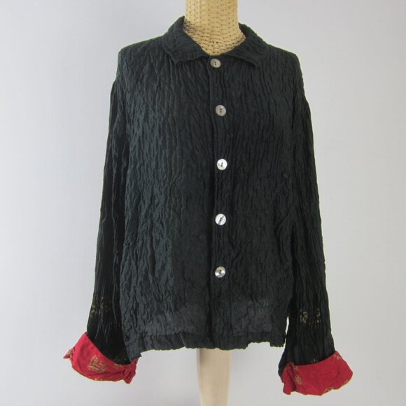 Chicos 2 Womens Large Black Red Gold Crinkle Silk Button Front Shirt Asian - Picture 1 of 9